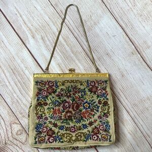 Vintage Petit Point Floral Tapestry Purse Gold Frame Serpentine Chain Handle